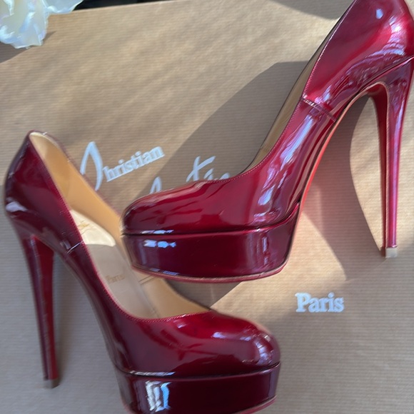Christian Louboutin Ruby Red Patent Leather High Heels Size EU 37.5 Beautiful! - Picture 9 of 12
